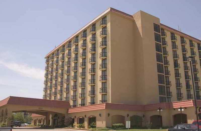 Embassy Suites By Hilton Tulsa I-44 Exteriör bild